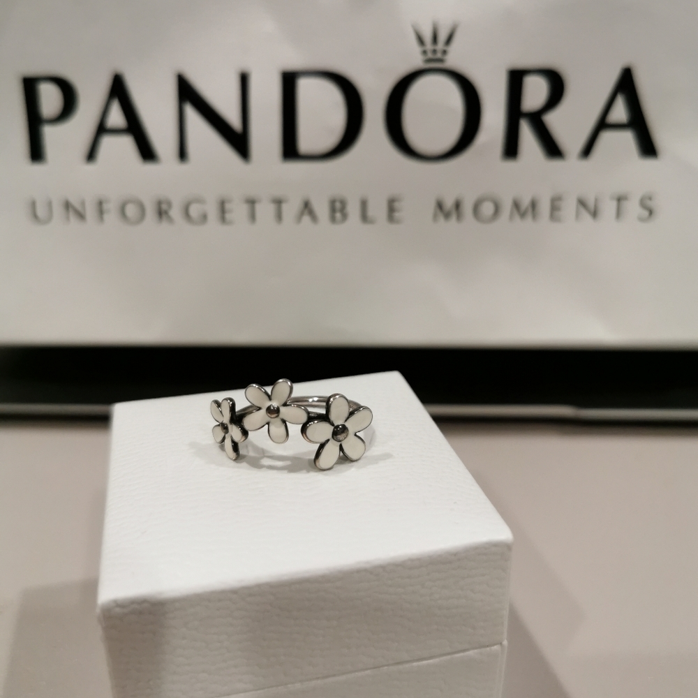 Pandora Daisy Ring